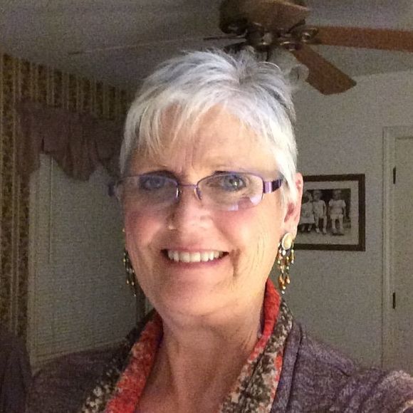 Profile Picture of Patti Capps (@patticapps) on Poshmark