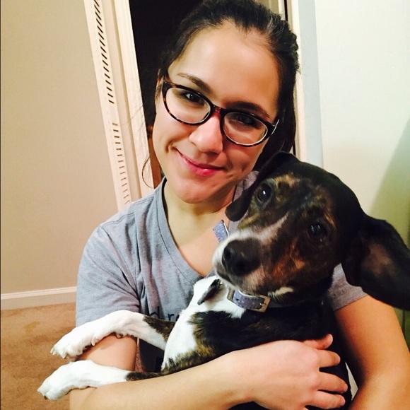 Profile Picture of Lauren Bendall (@lbendall123) on Poshmark