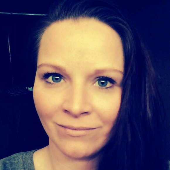 Profile Picture of Caitlin Drymond (@drymondcaitlin) on Poshmark