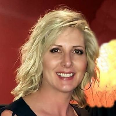 Profile Picture of Kelli Squires (@KelliKnighton) on Twitter