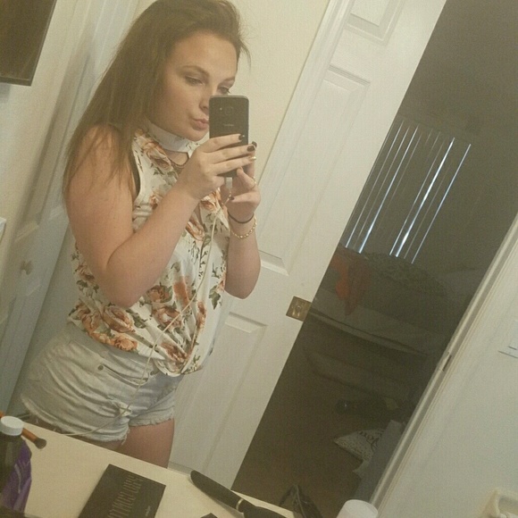 Profile Picture of Kristin Mcmurtry (@kristin5101) on Poshmark