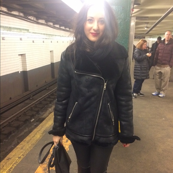 Profile Picture of Samantha Fraiman (@essque) on Poshmark