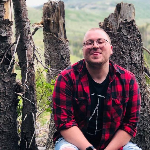 Profile Picture of Bryant Eddy (@bryanteddy3) on Poshmark