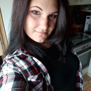 Profile Picture of Julia Eisler (@julia.eisler.904) on Facebook