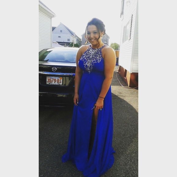 Profile Picture of Nicole Sentner (@nicole423) on Poshmark