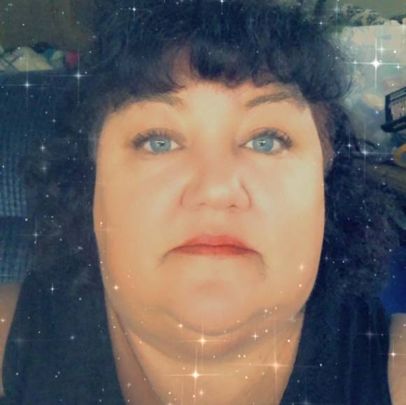 Profile Picture of Doreen Avallone (@mommad929) on Poshmark