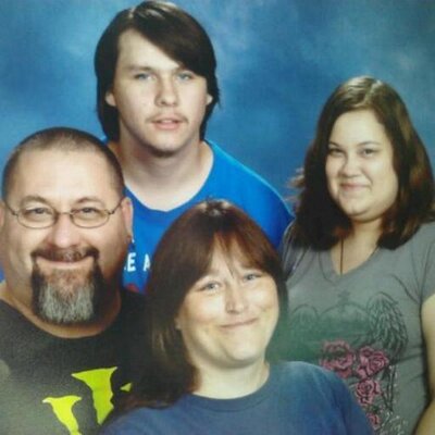 Profile Picture of Dee Bradshaw (@y4deester_dee) on Twitter