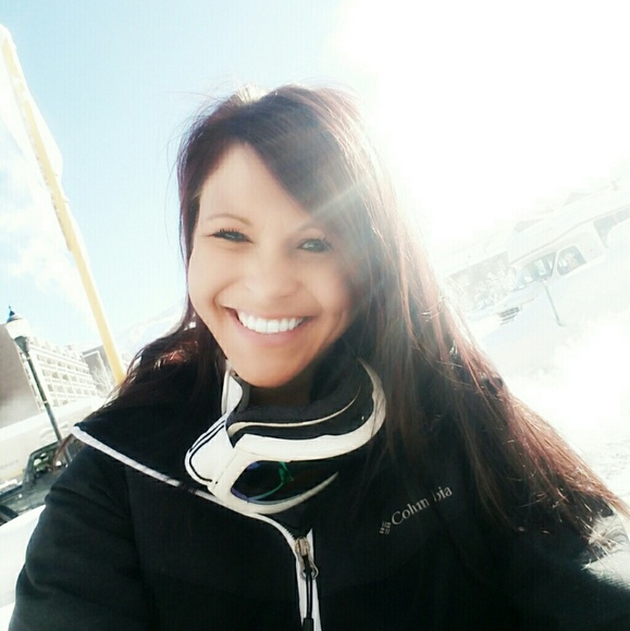 Profile Picture of Michelle Mihaly (@mmihaly) on Poshmark