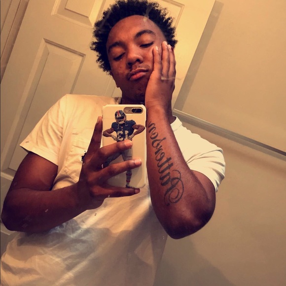 Profile Picture of Malik Patterson (@kingmalik21) on Poshmark