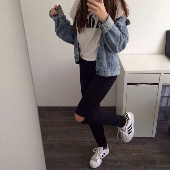 Profile Picture of Adriana Torres (@adrianatorress) on Poshmark
