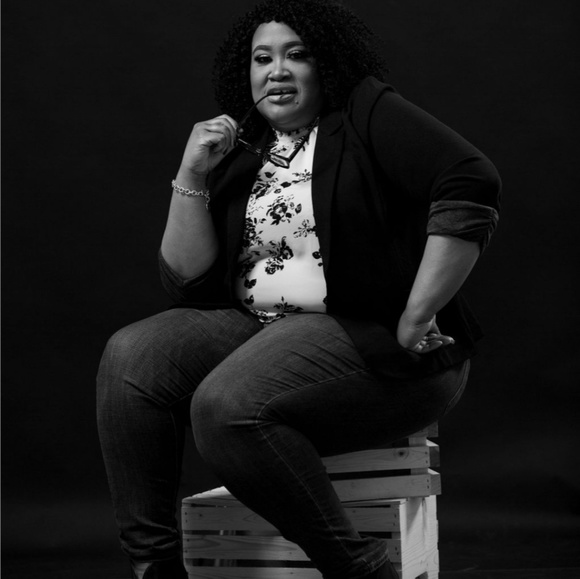 Profile Picture of Valarie Moore (@vmoore71) on Poshmark