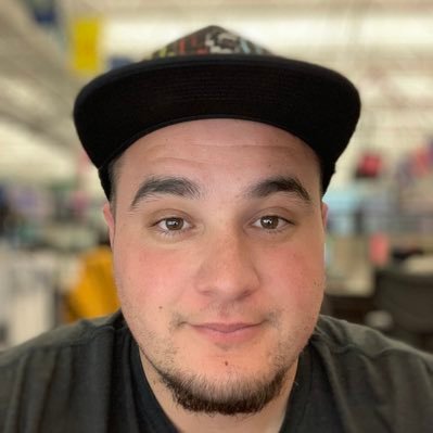 Profile Picture of Dennis Rhoades (@ROHADEZMUCH) on Twitter