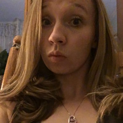 Profile Picture of Krystal Hobbs (@k_hobbs85) on Twitter