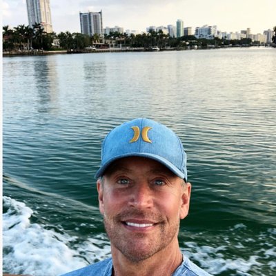 Profile Picture of James Axel (@jamesaxel43) on Twitter