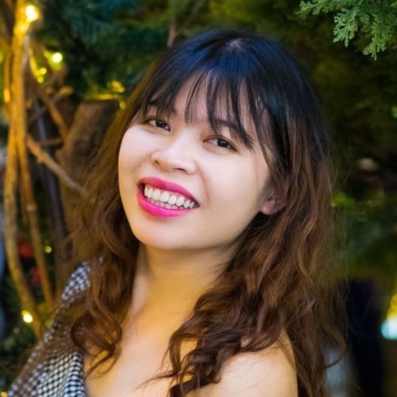 Profile Picture of Alexandra Sticklen (@asticklen) on Poshmark