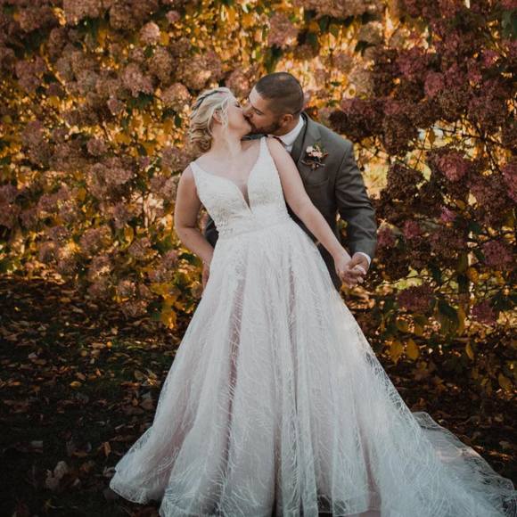 Profile Picture of Cassy Petoskey (@cassseager) on Poshmark