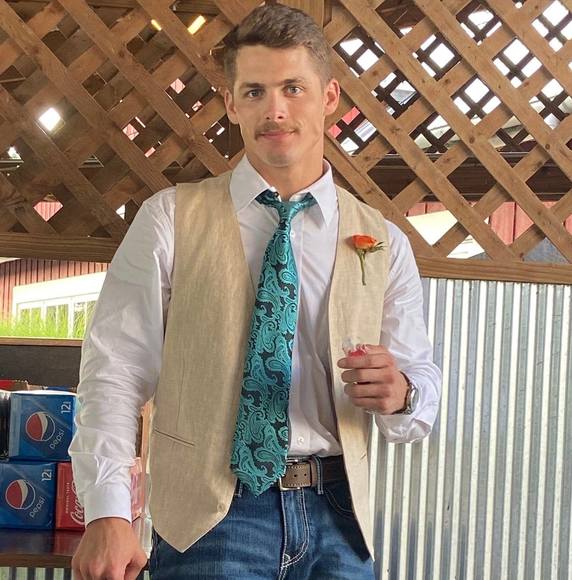 Profile Picture of Tanner Danielson (@tandan16) on Poshmark