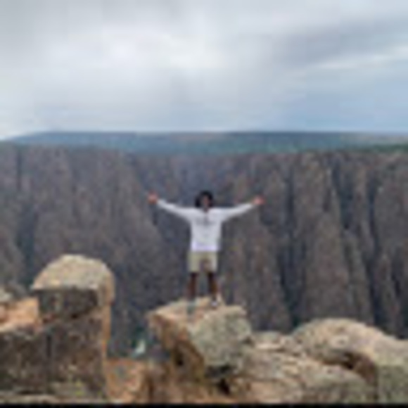 Profile Picture of Eli Goebelbecker (@eligoebelbecker) on Poshmark