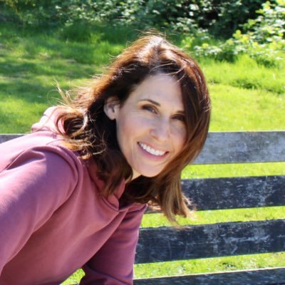 Profile Picture of Amanda Vogel (@amandavogel) on Twitter