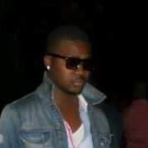 Joe Aikins - Poshmark Profile Picture of Joe Aikins (@gloucester21) on Poshmark