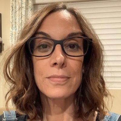 Profile Picture of Lisa Arch (@realLisaArch) on Twitter