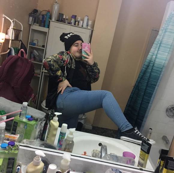 Profile Picture of Mikayla Paul (@babyroger13) on Poshmark