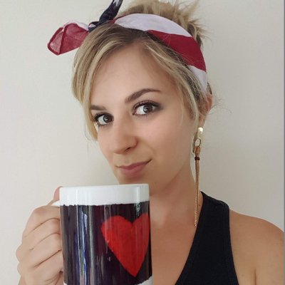 Profile Picture of Anna Harrison (@AnaMarvellous) on Twitter