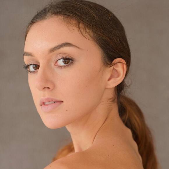 Profile Picture of Beatrice Folchi (@bibifolchi) on Poshmark