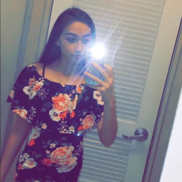 Profile Picture of Kayla Kosarik (@kak313) on Poshmark