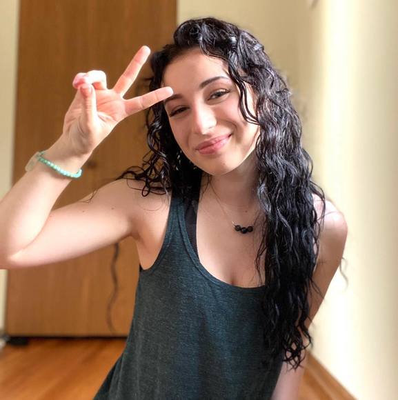 Profile Picture of O'tillia Jerabek (@jerabek98) on Poshmark
