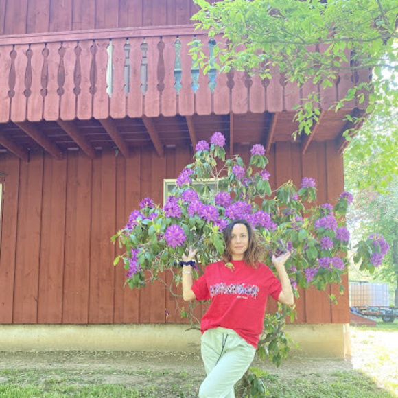 Profile Picture of Tanya Zehr (@zehrtanya) on Poshmark