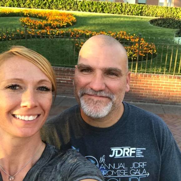 Tosha Vavak - Poshmark Profile Picture of Tosha Vavak (@vavak8) on Poshmark