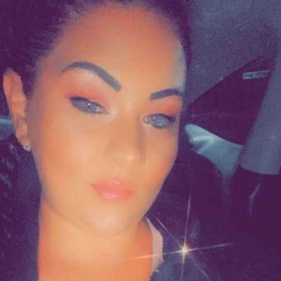 Profile Picture of Brandy Simniok (@brsimniok) on Poshmark