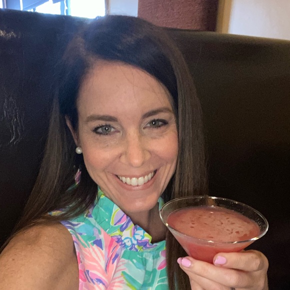 Profile Picture of Kate Klebonis (@kklebonis) on Poshmark