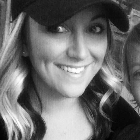 Profile Picture of Christina Heene (@cheene) on Poshmark