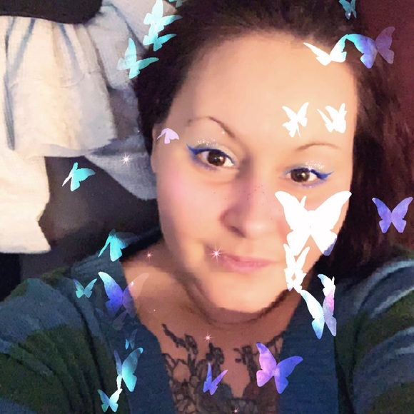 Profile Picture of Heather Cockerham (@hcockerham0616) on Poshmark