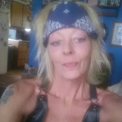 Profile Picture of Connie Sue Brumbaugh (@barkie221_sue) on Twitter