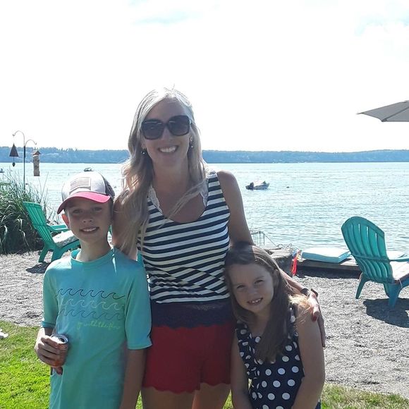 Profile Picture of Jacilyn Houle (@jacilynhoule) on Poshmark