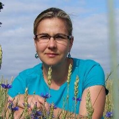 Profile Picture of Barbara Pelc (@Handmadezezola) on Twitter