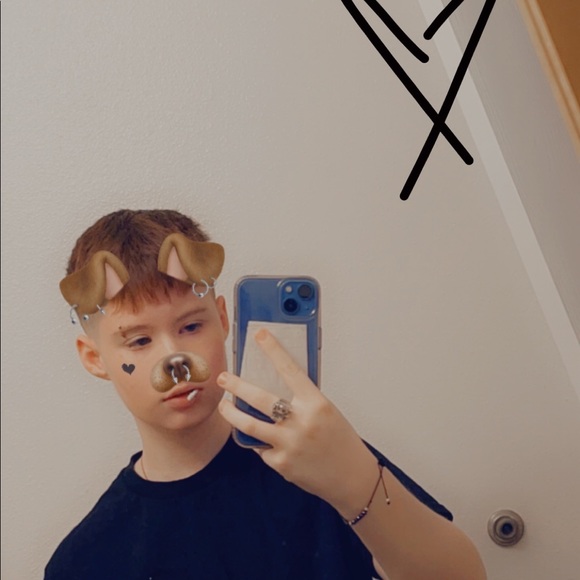 Andrew Uhrich - Poshmark Profile Picture of Andrew Uhrich (@auhrich2008) on Poshmark