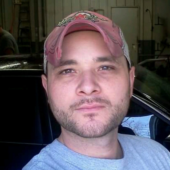 Profile Picture of Eric Irvin (@ivant38) on Poshmark