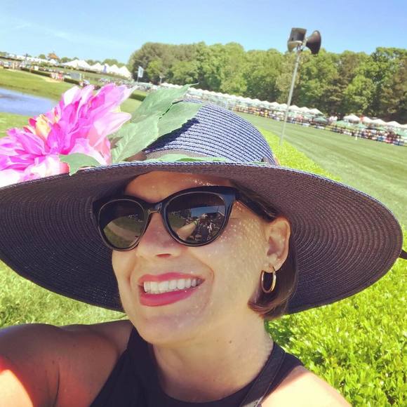 Tammy Tufty - Poshmark Profile Picture of Tammy Tufty (@tammytufty) on Poshmark