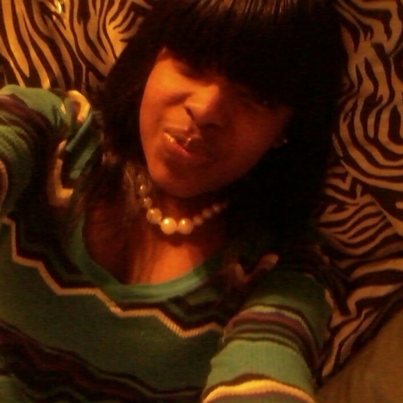 Profile Picture of Bree Carter (@breelovee1017) on Poshmark