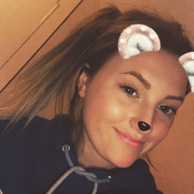 Profile Picture of Beth Grayson (@BethGrayson7) on Twitter