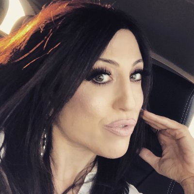 Profile Picture of Lynsey Moore (@lynseymoorex) on Twitter