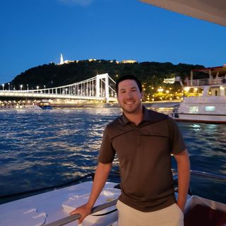 Profile Picture of Curtis Chow (@curtis.chow.714) on Facebook