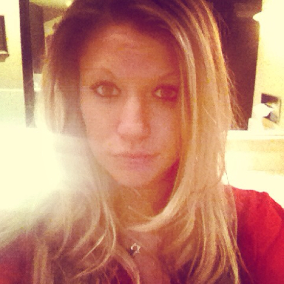 Profile Picture of Leah Muise (@moosejoose210) on Poshmark