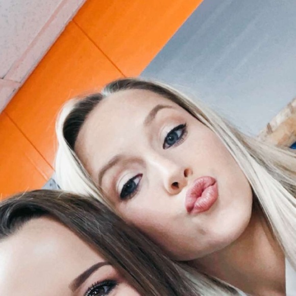 Profile Picture of Morgan Massey (@morganmasseyyy) on Poshmark
