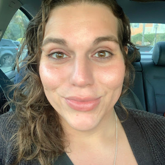 Profile Picture of Luise salomé Arocho (@imperialbloom) on Poshmark