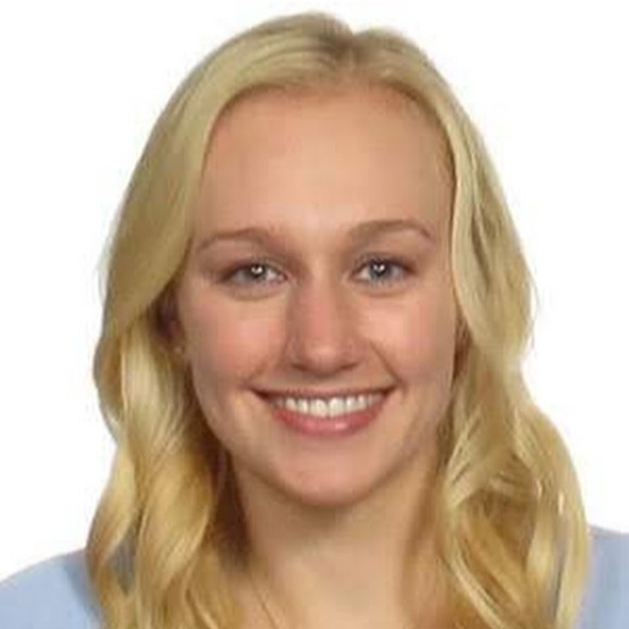 Jessica Pesavento - Poshmark Profile Picture of Jessica Pesavento (@jpesavento93) on Poshmark